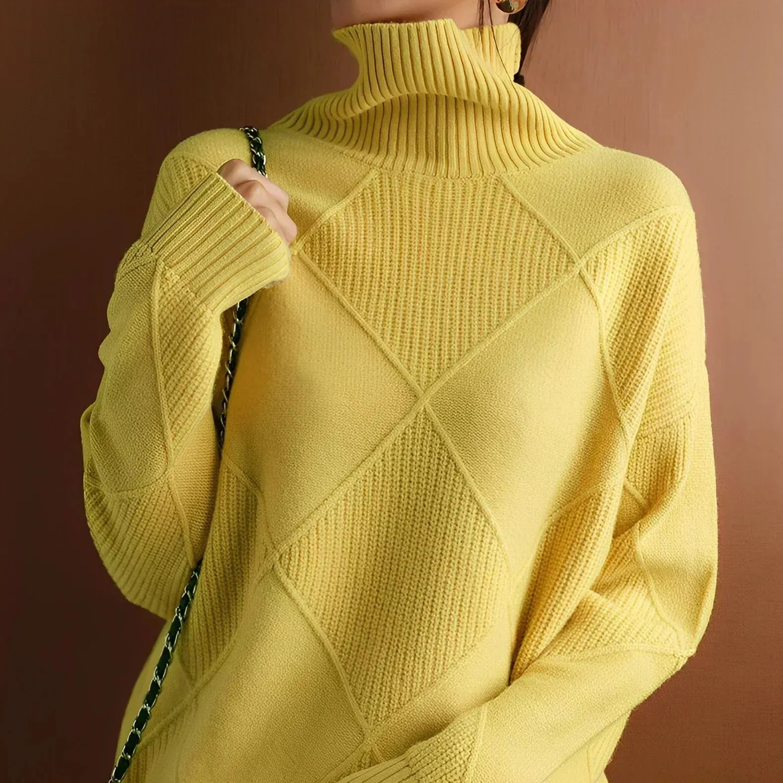 Cloe Blair - Turtleneck sweater